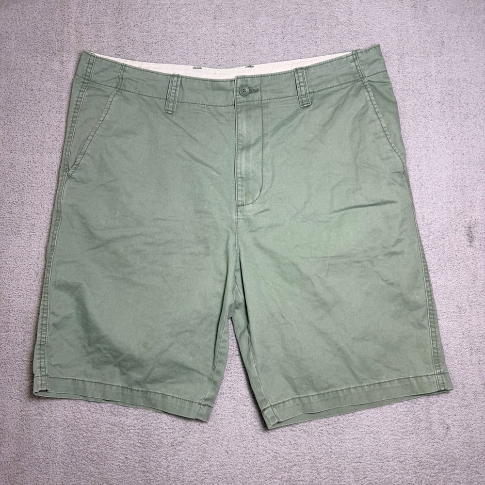 Old Navy Chino Shorts Men’s 38 Lived In Straight Olive Green Relaxed Fit
